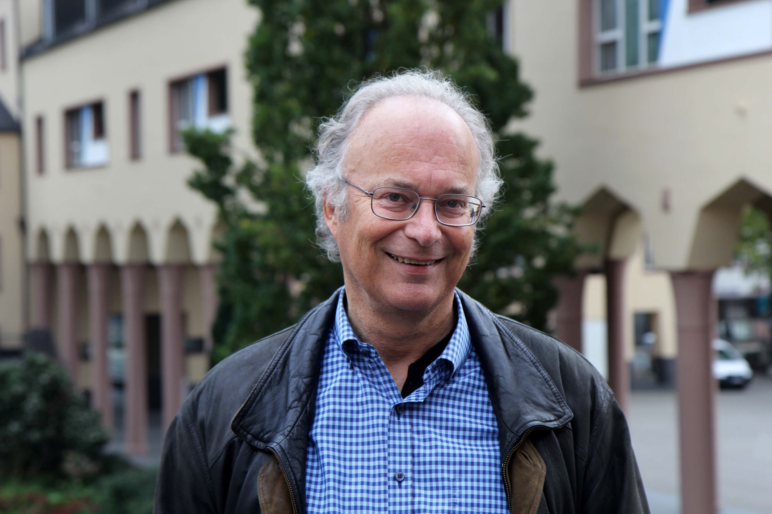 Porträtaufnahme von Karsten Schneider
