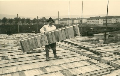 Bauarbeiten im Götzenmühlenweg 51-57 im Jahr 1956.